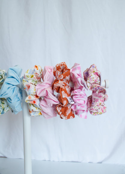 Scrunchie - Blushing Pink
