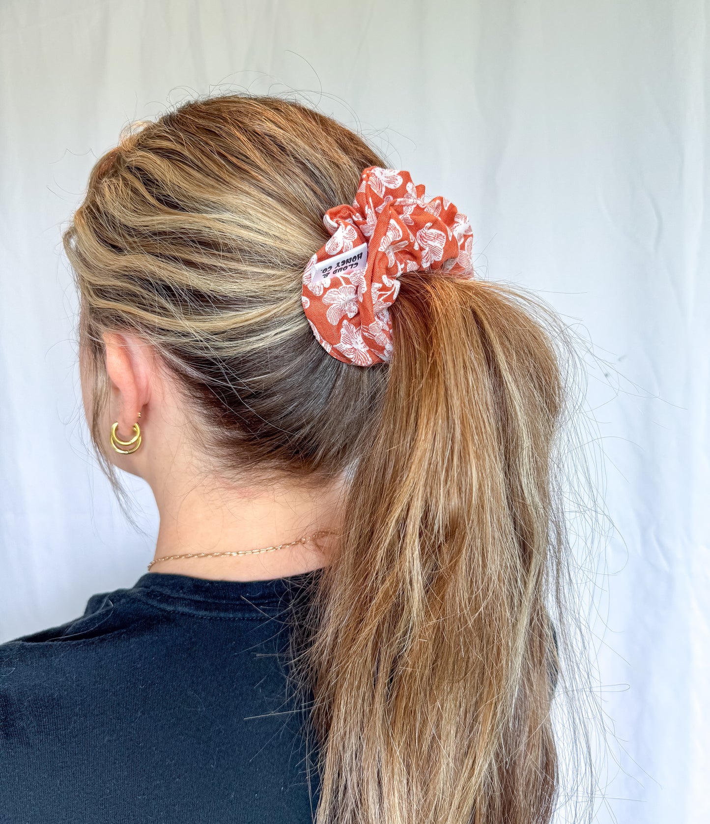 Scrunchie - The Sunset Bloom