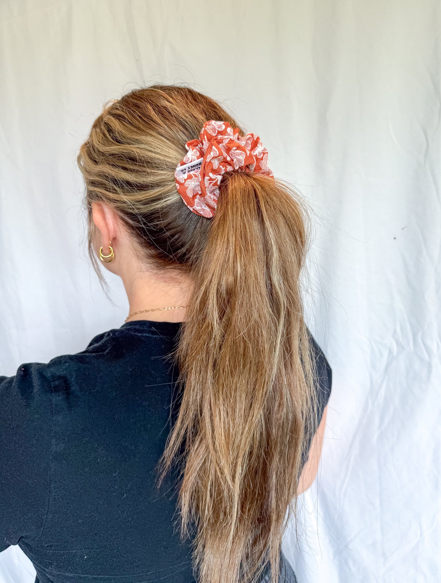 Scrunchie - The Sunset Bloom