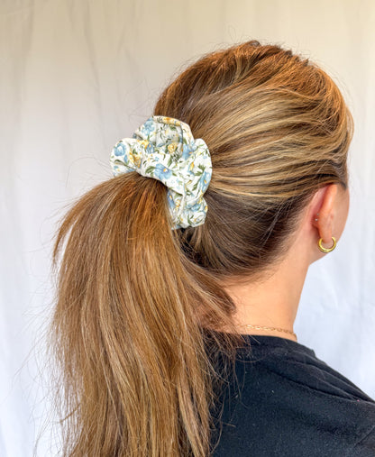 Scrunchie - The Buttercup