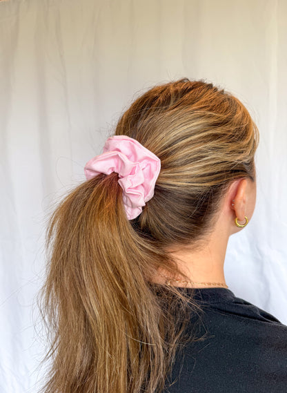 Scrunchie - Blushing Pink