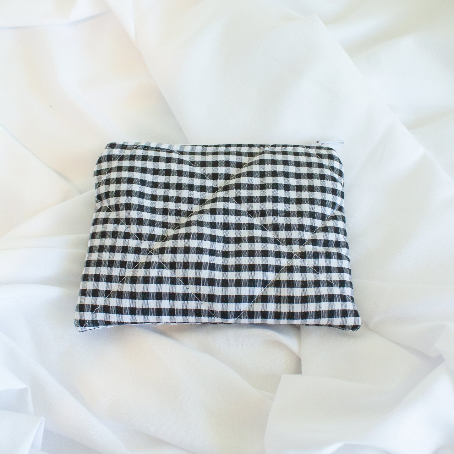 The Checkered Bow Small Zipper Bag