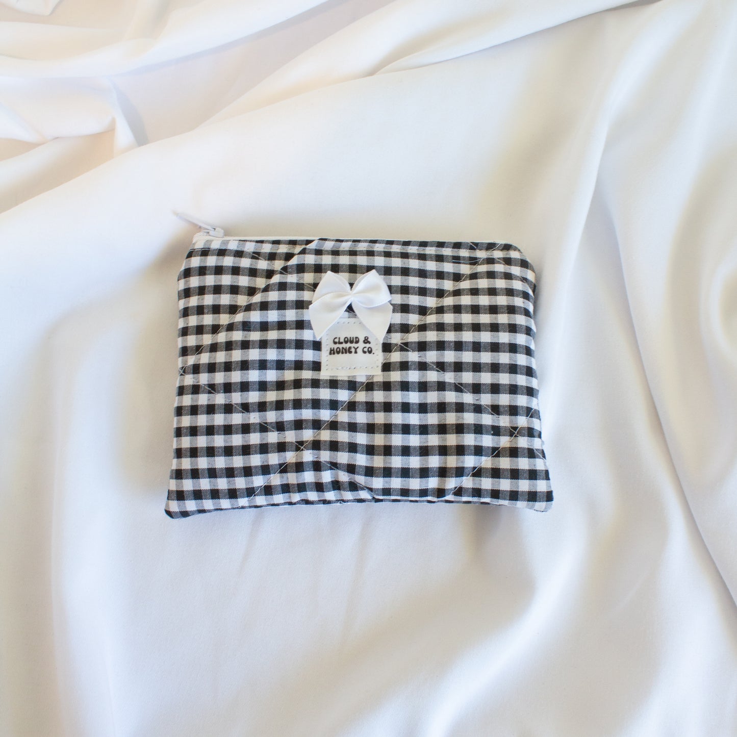 The Checkered Bow Small Zipper Bag